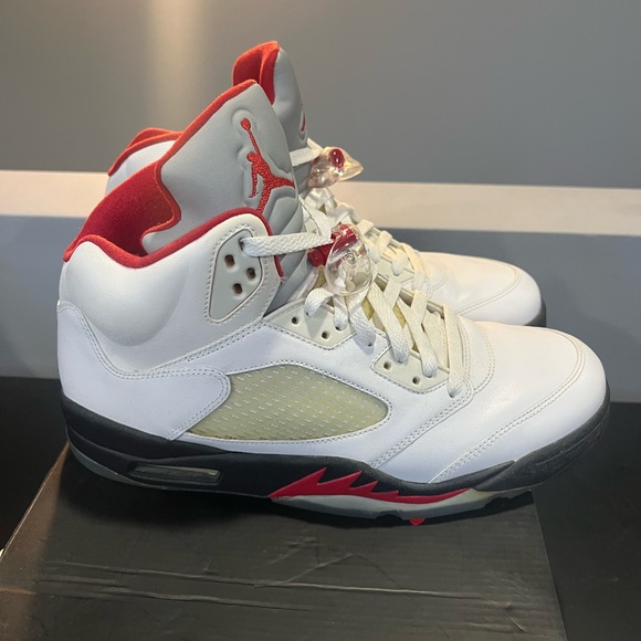 Air Jordan 5 Retro “Fire Red” - Picture 7 of 11